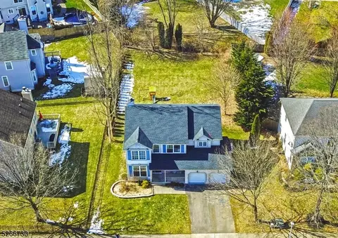 48 Haze Way, Phillipsburg, NJ 08865