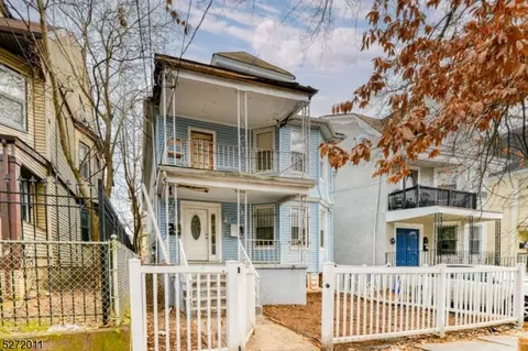792 S 12th St, Newark, NJ 07108