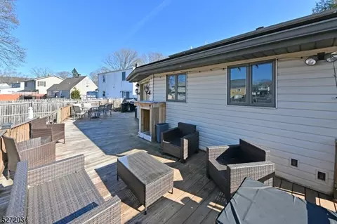 13 5th Ave, Wanaque Boro, NJ 07420 photo 4