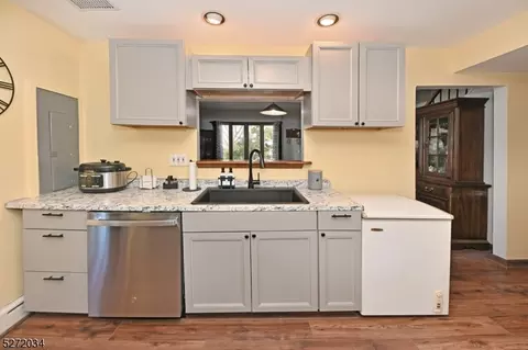 13 5th Ave, Wanaque Boro, NJ 07420 photo 14