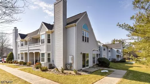 908 Porter Way W, Bridgewater, NJ 08807