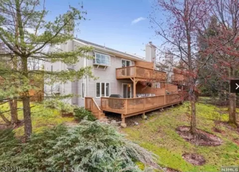 7 Litchult Ln #7, Mahwah, NJ 07430