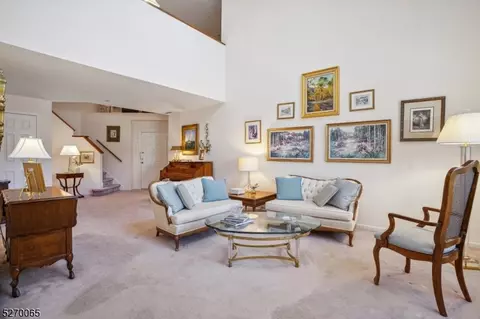 4 Leva Dr # D, Morristown, NJ 07960