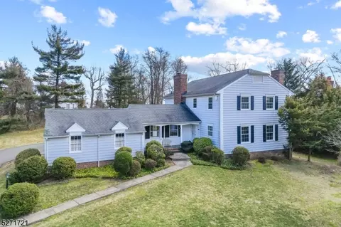 1395 Chapel Hill Rd, Mountainside, NJ 07092