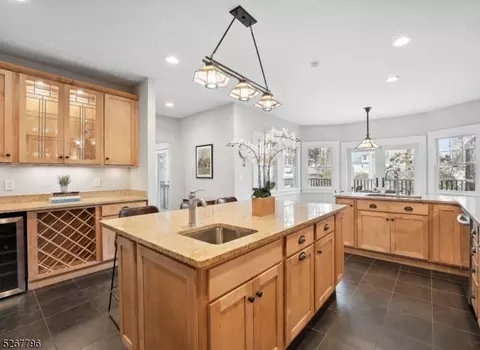 95 Haddon Pl, Montclair, NJ 07043 photo 11