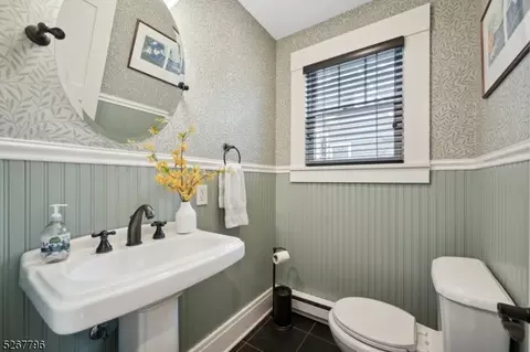 95 Haddon Pl, Montclair, NJ 07043 photo 16