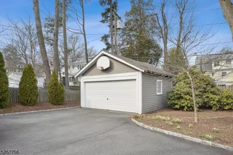 95 Haddon Pl, Montclair, NJ 07043 photo 29