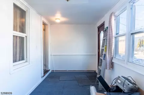 825 S 2nd St, Plainfield, NJ 07063 photo 3
