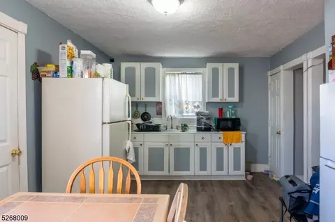 825 S 2nd St, Plainfield, NJ 07063 photo 5