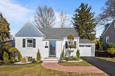 420 Sutton Ave, Hackensack, NJ 07601