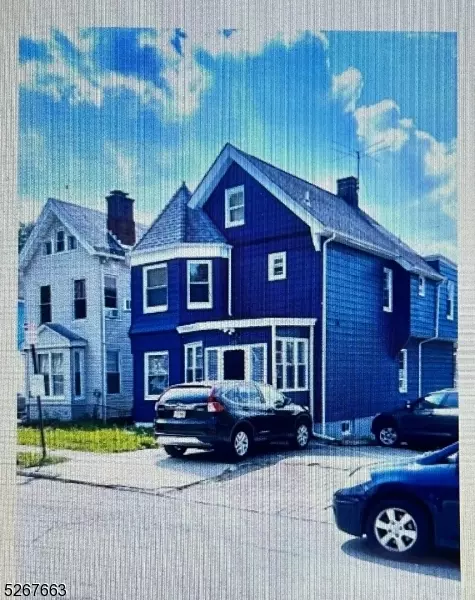125 N Maple Ave, East Orange, NJ 07017