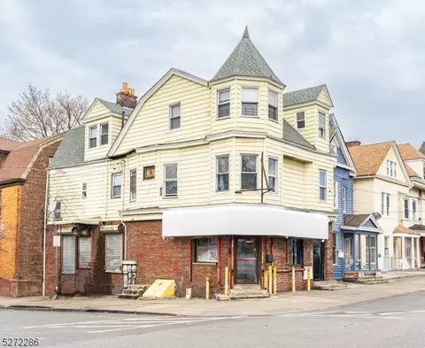 207 S 11th St, Newark, NJ 07107
