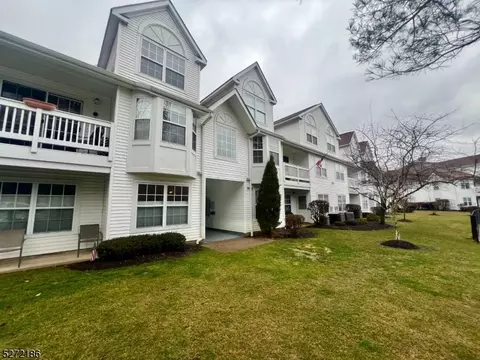 45 Whisper Way E, Ledgewood, NJ 07852