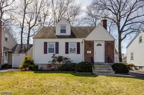 210 Hoover Pl, Union, NJ 07083