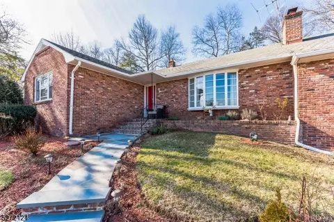 1078 Sunny Slope Dr, Mountainside, NJ 07092