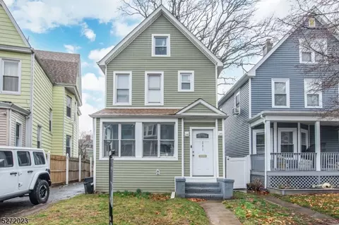 221 N Maple Ave, East Orange, NJ 07017