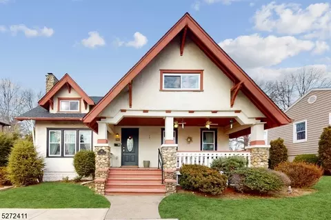 140 Howland Ave, River Edge, NJ 07661