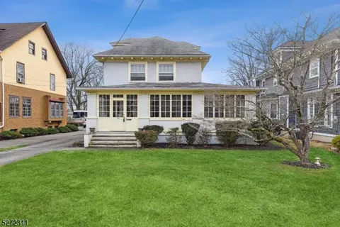 30 Glenbrook Rd, Morris Plains, NJ 07950