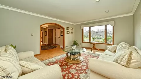 15 Woods End Ct, Wayne, NJ 07470 photo 6