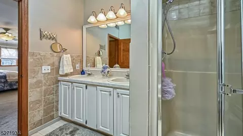 15 Woods End Ct, Wayne, NJ 07470 photo 22