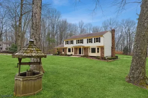 14 Prides Xing, Chester Twp, NJ 07930