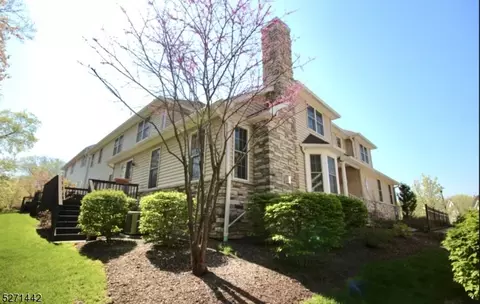 101 Schindler Ct, Parsippany, NJ 07054