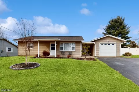 609 Guy Rd, Phillipsburg, NJ 08865
