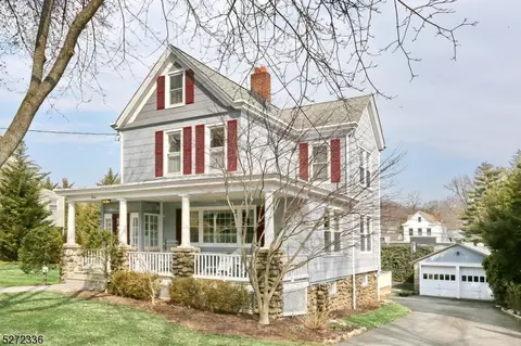 40 Van Blarcom Ave, Midland Park, NJ 07432