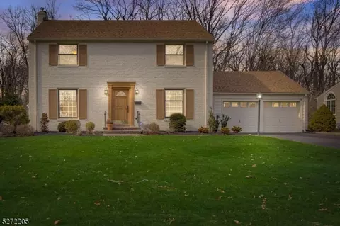 30 Homestead Ter, Scotch Plains, NJ 07076