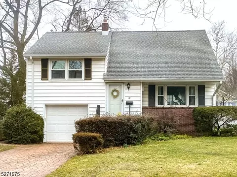 70 New York Ave, Metuchen, NJ 08840