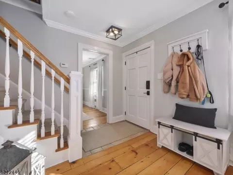 11 Summit Dr, Wayne, NJ 07470 photo 3