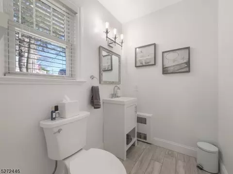 11 Summit Dr, Wayne, NJ 07470 photo 17
