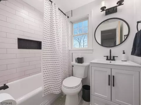 11 Summit Dr, Wayne, NJ 07470 photo 23