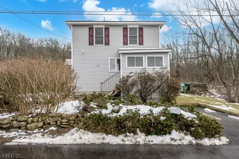 53 Nunn Ave, Washington, NJ 07882