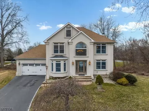 19 Sue Anne Ct, Aberdeen Twp, NJ 07747
