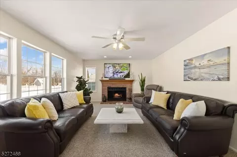 4 Pacesetter Dr, Hampton, NJ 08827 photo 17