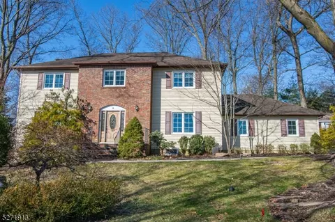 30 Drake Ct, Randolph, NJ 07869