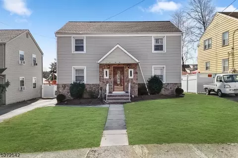 105 Crooks Ave, Clifton, NJ 07011