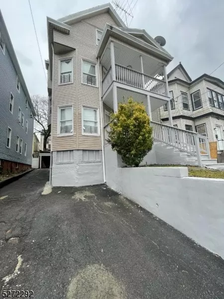 182 Lawrence St, Paterson, NJ 07501