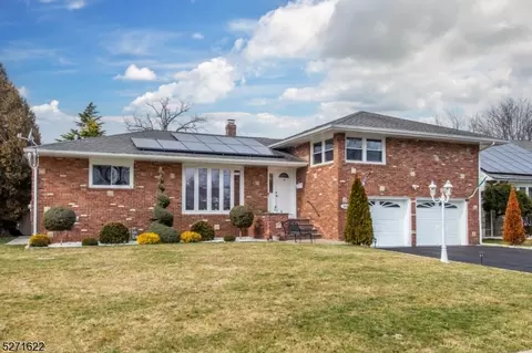 1030 Georgian Dr, Linden, NJ 07036
