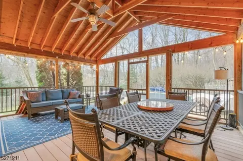 48 Red Hill Rd, Warren, NJ 07059