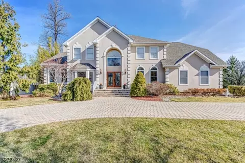 50 Briarwood Dr, Warren, NJ 07059