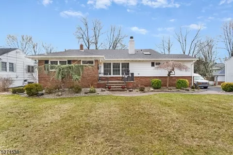 99 William St, Clark, NJ 07066