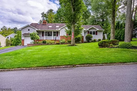 92 Sawmill Dr, Berkeley Heights, NJ 07922
