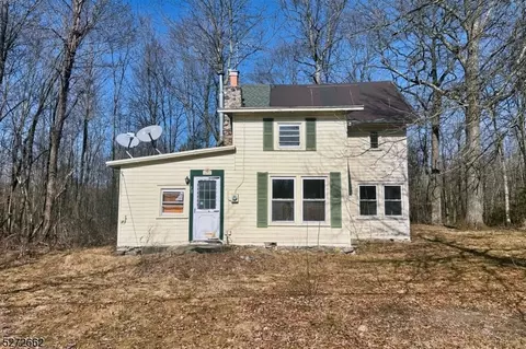78 Tintle Ave, West Milford, NJ 07480