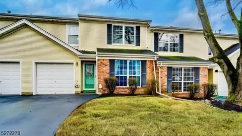218 Learnington Way, Somerset, NJ 08873