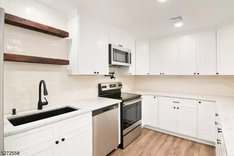 42 Summit Dr, Wantage, NJ 07461 photo 8