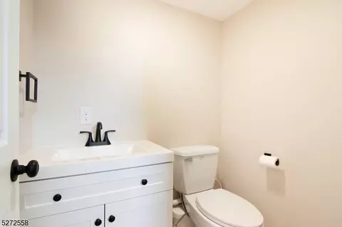 42 Summit Dr, Wantage, NJ 07461 photo 10
