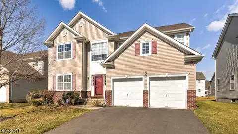 17 Schenck Ln, Franklin Twp, NJ 08873