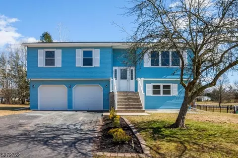 57 Wellington Ave, Flemington, NJ 08822